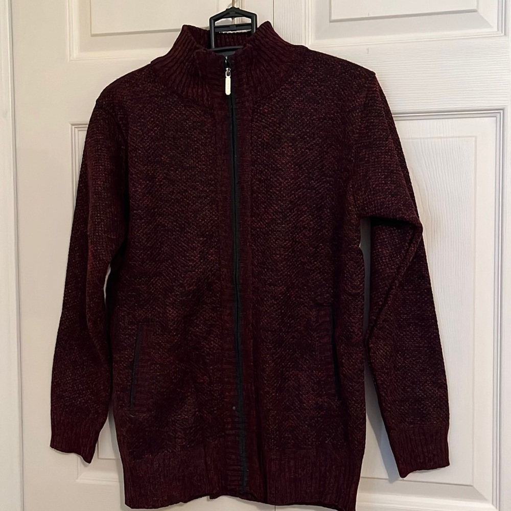 Brand new sweater jacket for men. Was bought as an xl but fits like small-med.